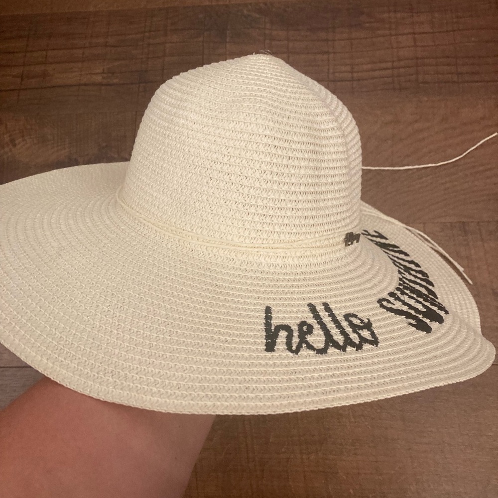 LUCKY 7 USA Cream Wide-Brim Sun Hat with Black Embroidered ‘hello sunshine’ OSFM